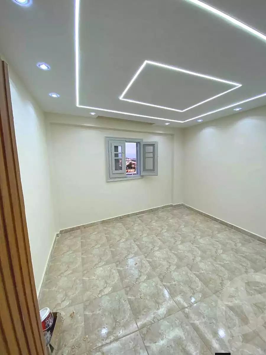 https://aqarmap.com.eg/ar/listing/6703930-for-sale-alexandria-l-jmy-lbytsh-ibrahim-othman-st