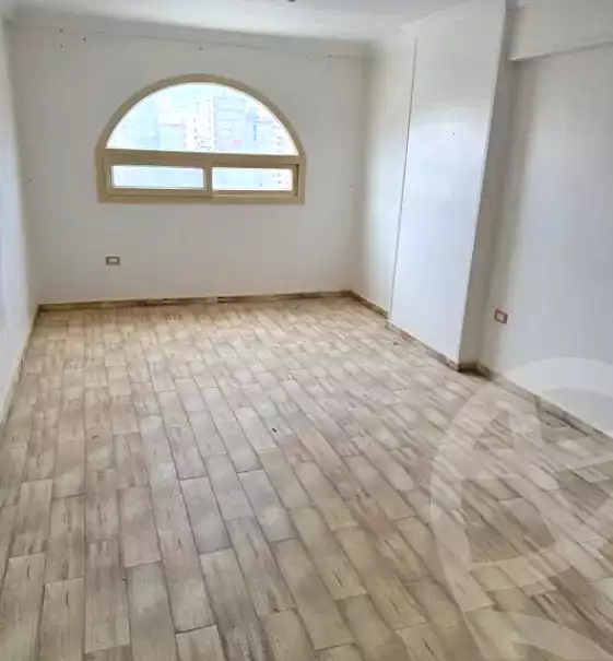 https://aqarmap.com.eg/en/listing/6704853-for-rent-alexandria-sydy-bshr-compounds