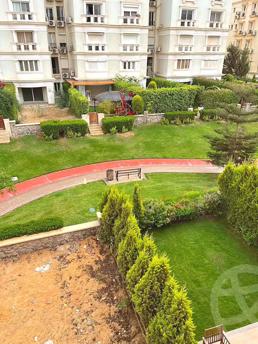 https://aqarmap.com.eg/en/listing/6704896-for-sale-cairo-new-cairo-compounds-mountain-view-hyde-park