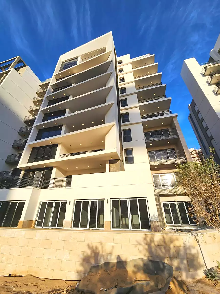 https://aqarmap.com.eg/ar/listing/6705471-for-sale-cairo-el-sheikh-zayed-city-compounds-zyd-wr-llttwyr-z-tower