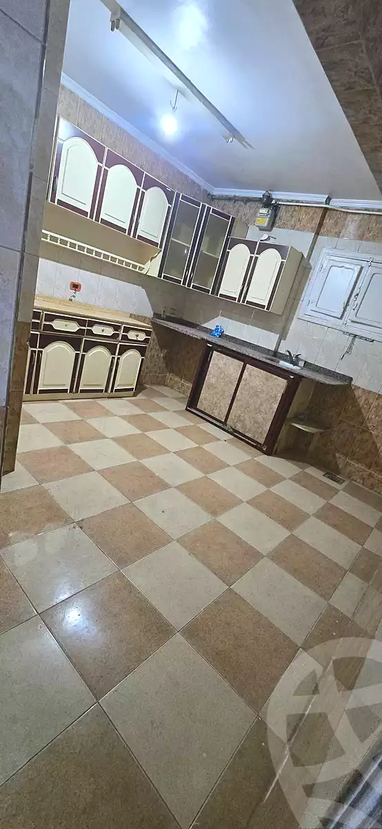 https://aqarmap.com.eg/ar/listing/6706831-for-rent-cairo-helwan-helwan-el-sharkeya-heidar-st