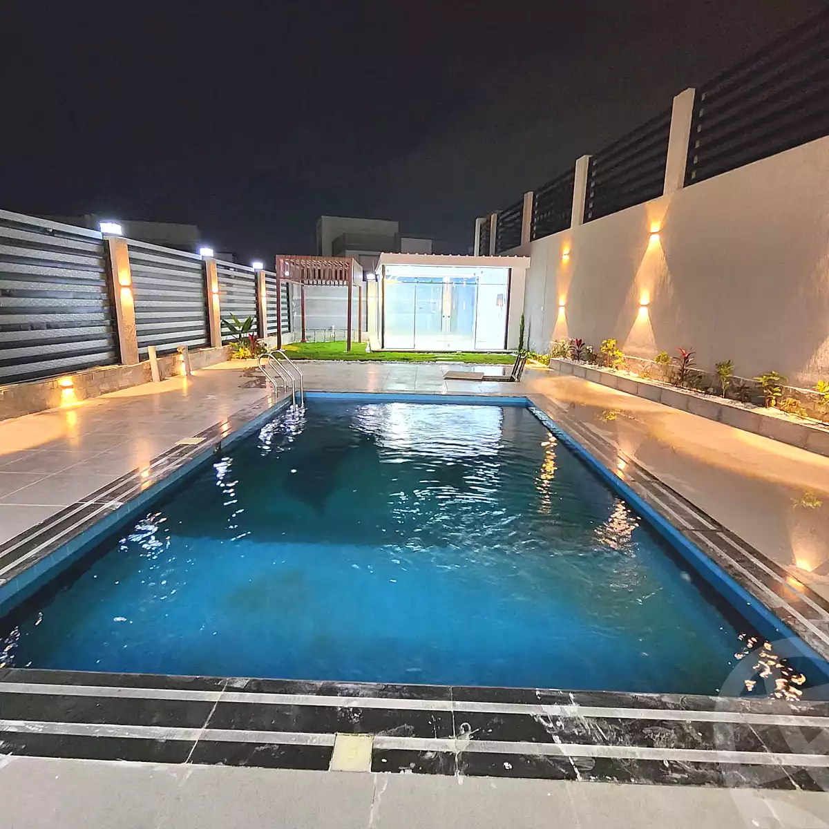 https://aqarmap.com.eg/en/listing/6707290-for-sale-cairo-el-sheikh-zayed-city-compounds-el-khamayel
