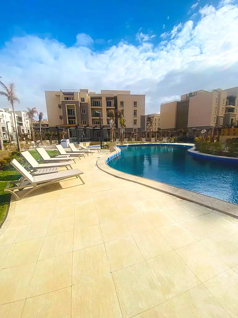 https://aqarmap.com.eg/ar/listing/6707440-for-sale-cairo-6th-of-october-compounds-october-plaza