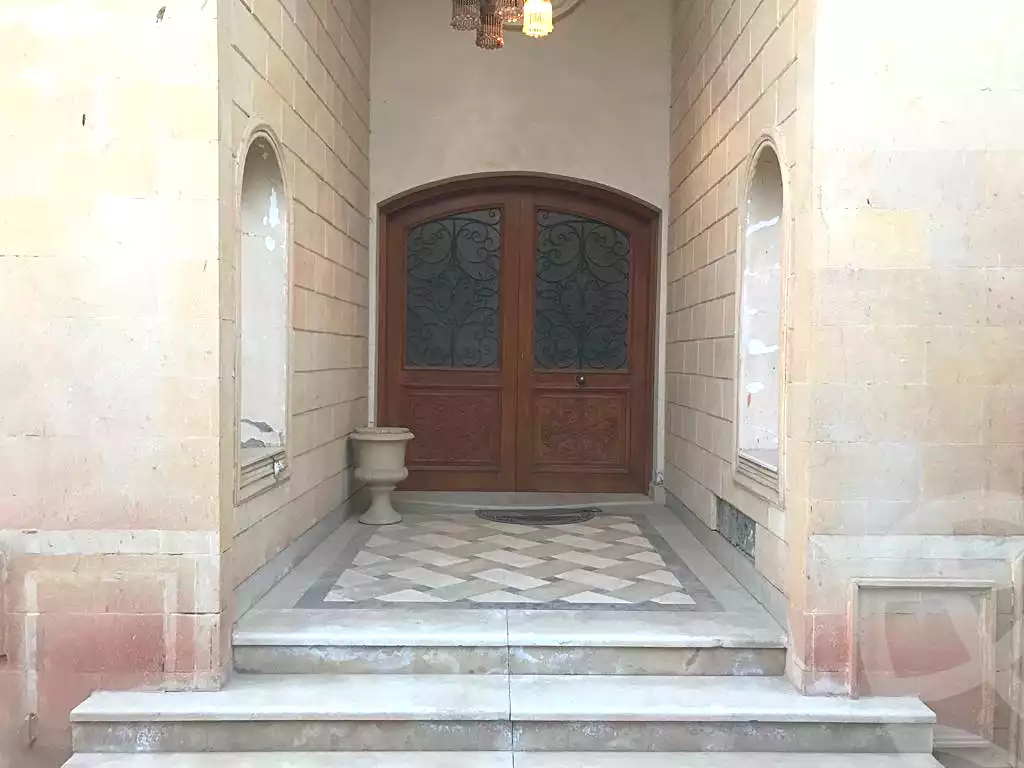 https://aqarmap.com.eg/ar/listing/6708392-for-sale-cairo-6th-of-october-compounds-royal-hills