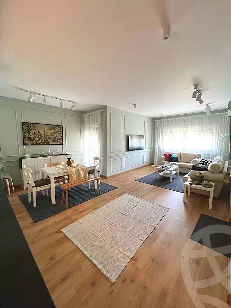 https://aqarmap.com.eg/ar/listing/6708435-for-sale-cairo-new-cairo-compounds-mountain-view-hyde-park