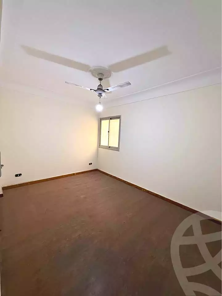 https://aqarmap.com.eg/en/listing/6709220-for-sale-alexandria-el-asafra-ahmed-tiesser-st