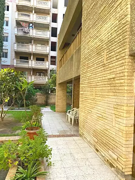 https://aqarmap.com.eg/ar/listing/6712735-for-sale-alexandria-l-jmy-lbytsh-shahr-al-assal-st