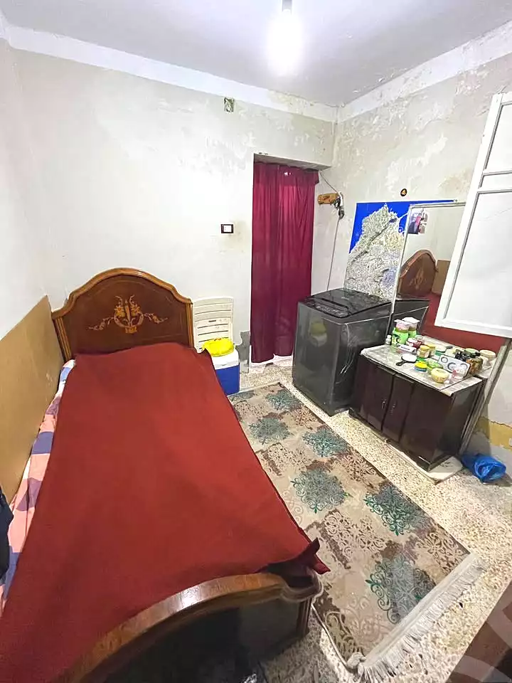 https://aqarmap.com.eg/ar/listing/6713949-for-sale-alexandria-moharram-bey-kanal-al-mahmoudeya-al-bahri-st