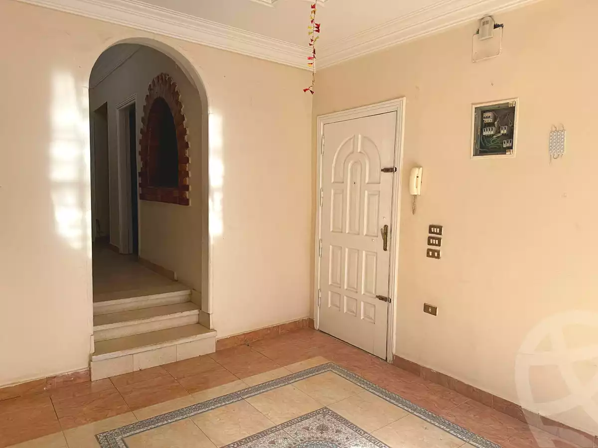 https://aqarmap.com.eg/ar/listing/6714718-for-rent-cairo-6th-of-october-el-ahyaa-neighborhood-3rd