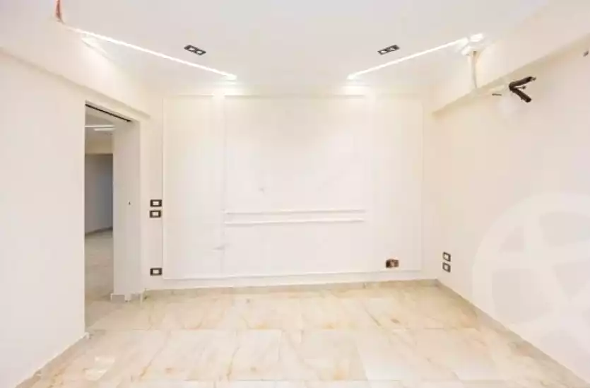 https://aqarmap.com.eg/ar/listing/6717693-for-sale-alexandria-sydy-bshr-sydy-bshr-bhry