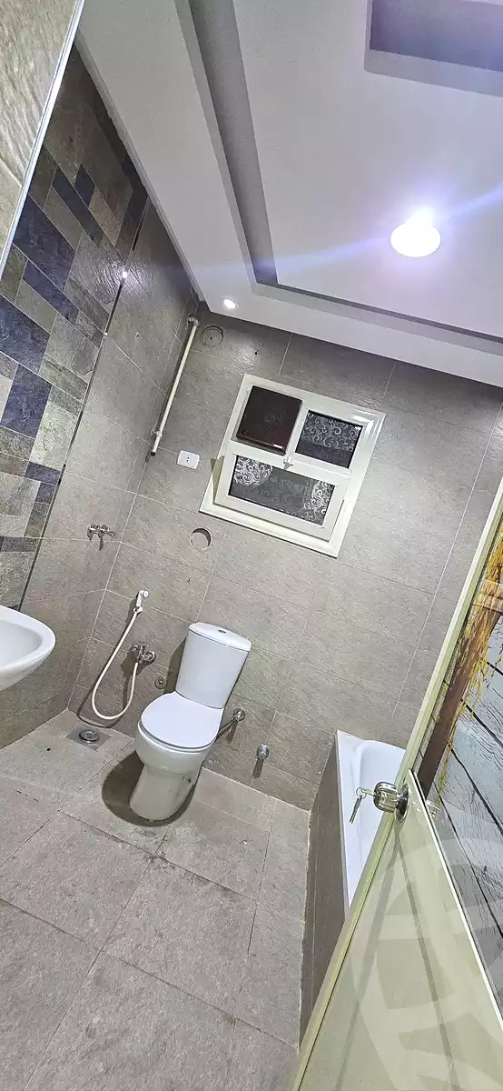 https://aqarmap.com.eg/ar/listing/6717729-for-rent-cairo-helwan-ahmed-enci-st