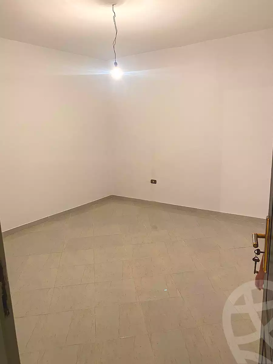 https://aqarmap.com.eg/en/listing/6718176-for-sale-cairo-el-haram-el-lebeny-soltan-khattab-st