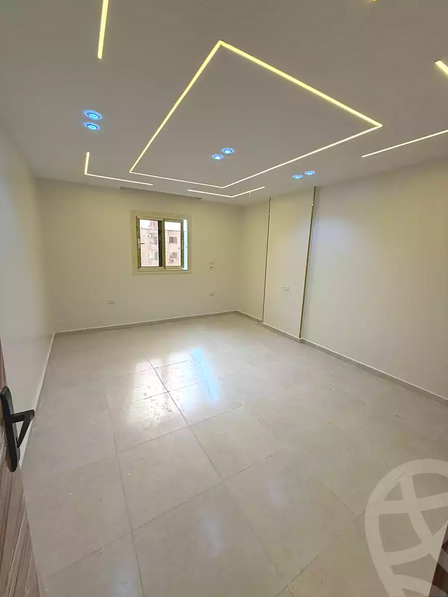 https://aqarmap.com.eg/ar/listing/6718380-for-sale-cairo-6th-of-october-el-ahyaa-neighborhood-4th-district-no-7