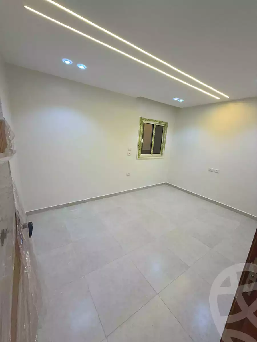 https://aqarmap.com.eg/ar/listing/6718380-for-sale-cairo-6th-of-october-el-ahyaa-neighborhood-4th-district-no-7