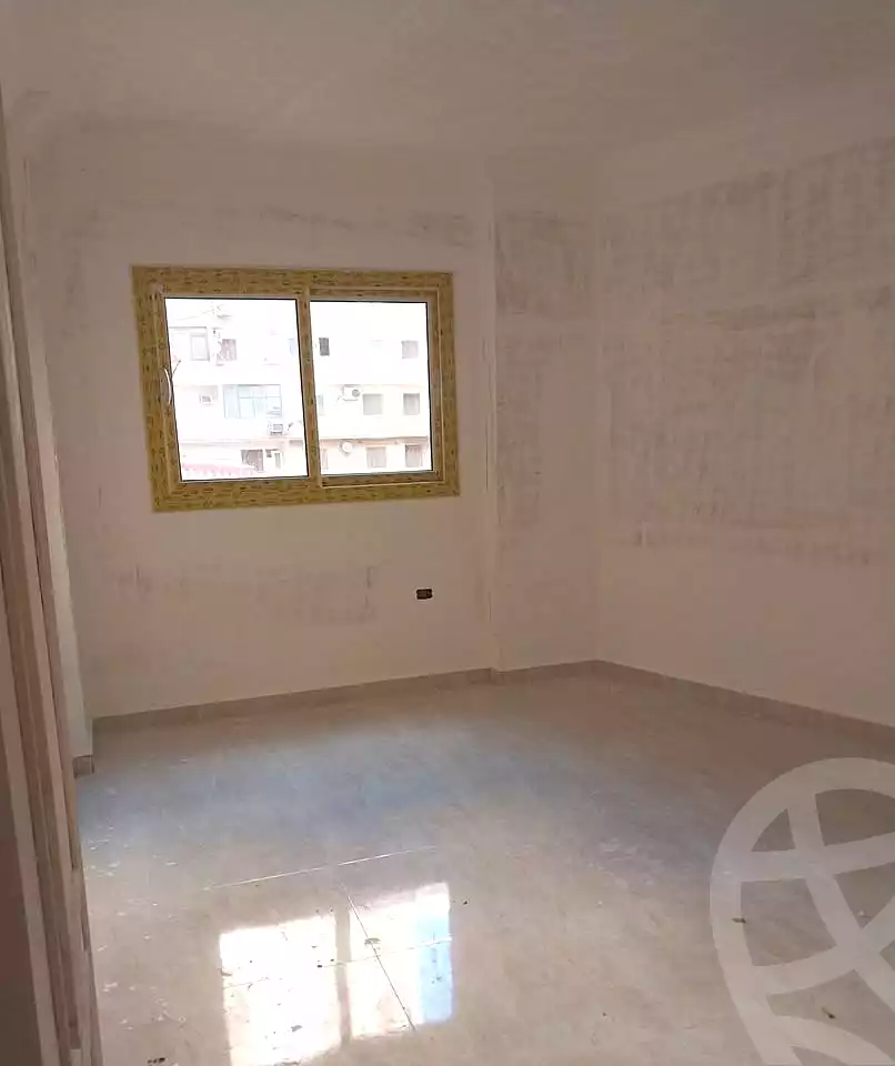 https://aqarmap.com.eg/ar/listing/6720023-for-sale-alexandria-el-asafra-salman-el-farsi-st