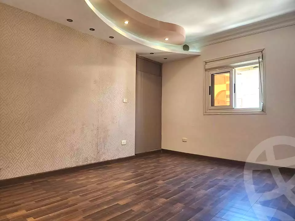 https://aqarmap.com.eg/ar/listing/6722503-for-sale-alexandria-moharram-bey