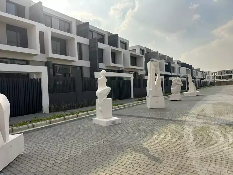 https://aqarmap.com.eg/ar/listing/6723186-for-sale-cairo-new-cairo-compounds-el-patio-town-compound-la-vista