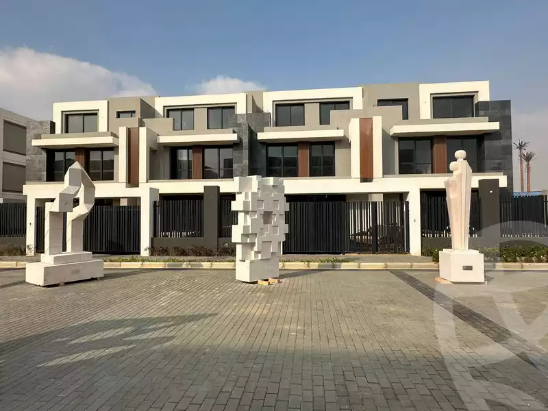 https://aqarmap.com.eg/ar/listing/6723230-for-sale-cairo-new-cairo-compounds-el-patio-town-compound-la-vista