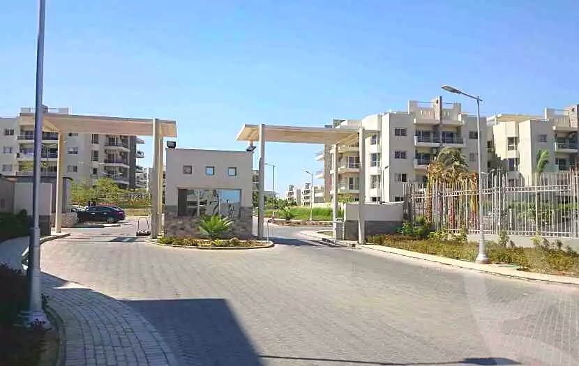 https://aqarmap.com.eg/en/listing/6723601-for-sale-cairo-el-sheikh-zayed-city-compounds-dh-drys