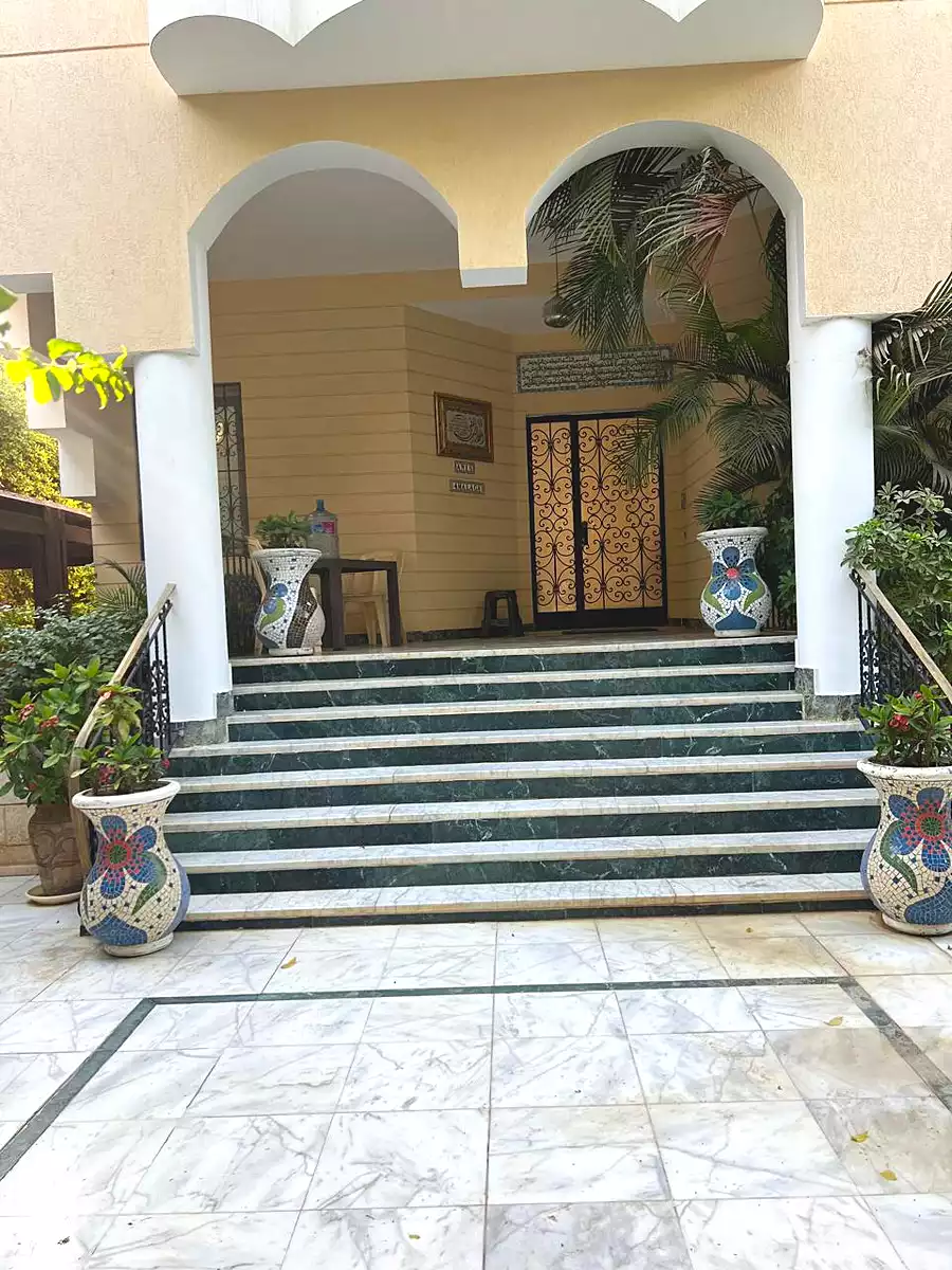 https://aqarmap.com.eg/ar/listing/6724031-for-sale-cairo-6th-of-october-compounds-mena-garden-city