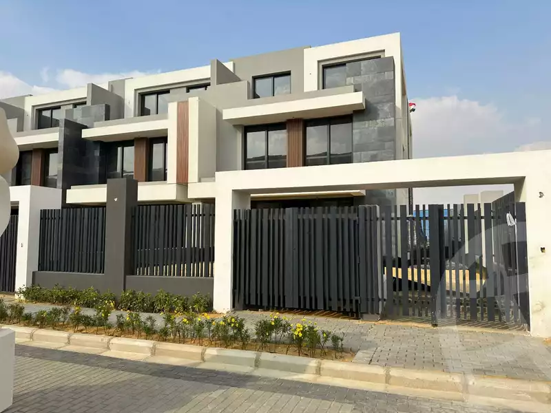 https://aqarmap.com.eg/ar/listing/6724393-for-sale-cairo-new-cairo-compounds-el-patio-town-compound-la-vista