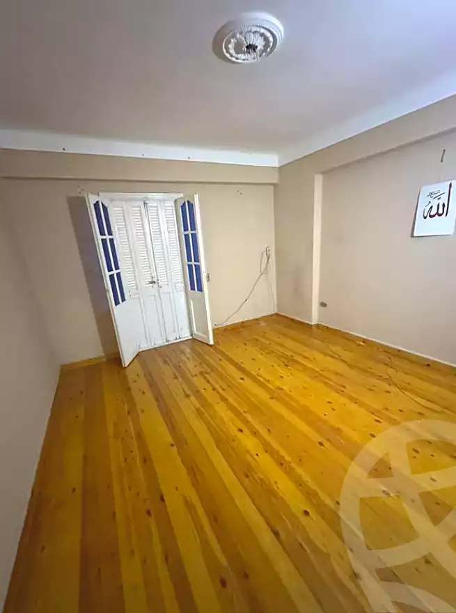 https://aqarmap.com.eg/en/listing/6725115-for-rent-alexandria-lauran-mohammed-al-eqbal-st