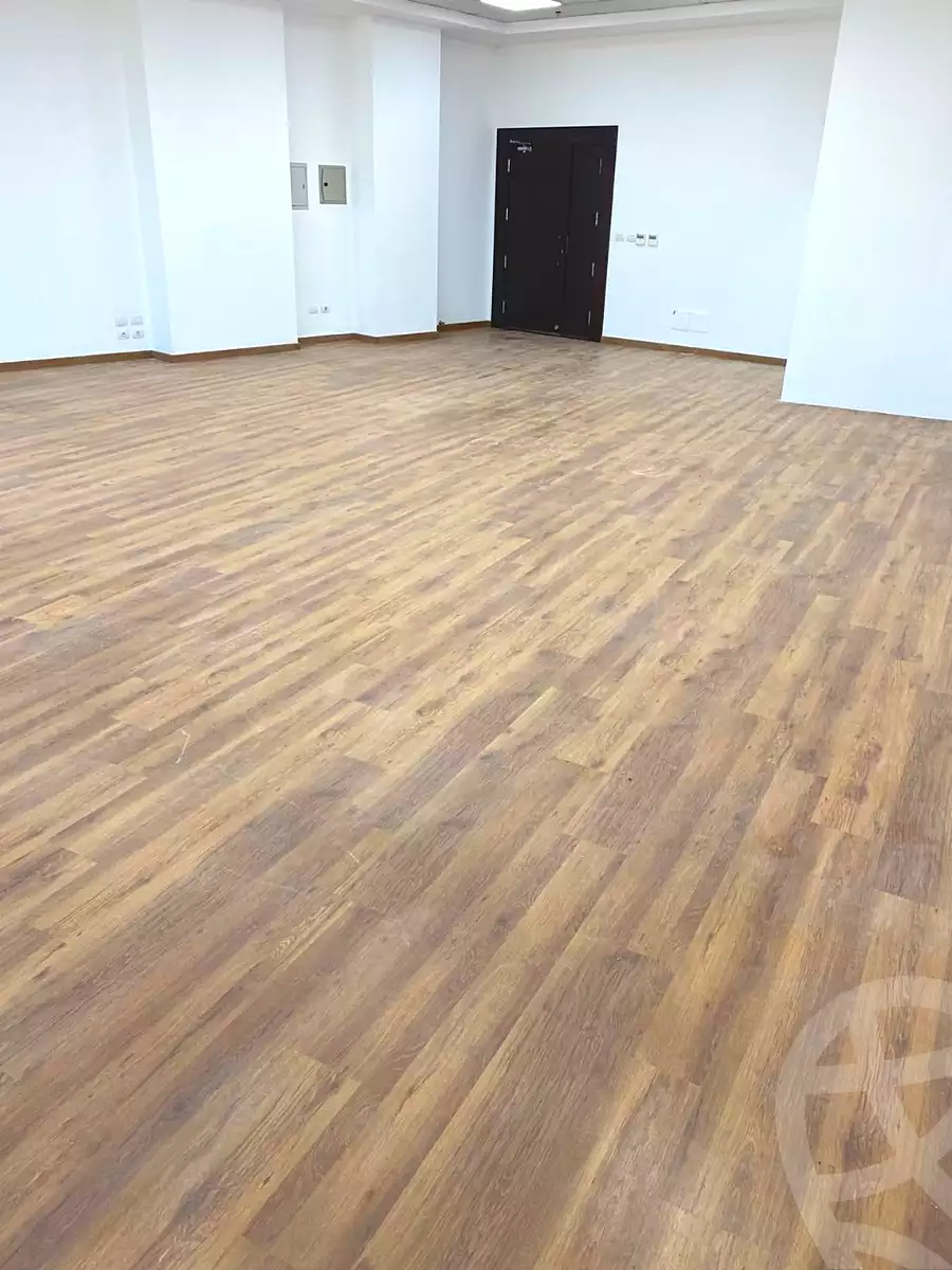 https://aqarmap.com.eg/ar/listing/6725421-for-rent-cairo-new-cairo-compounds-sntrw-mwl