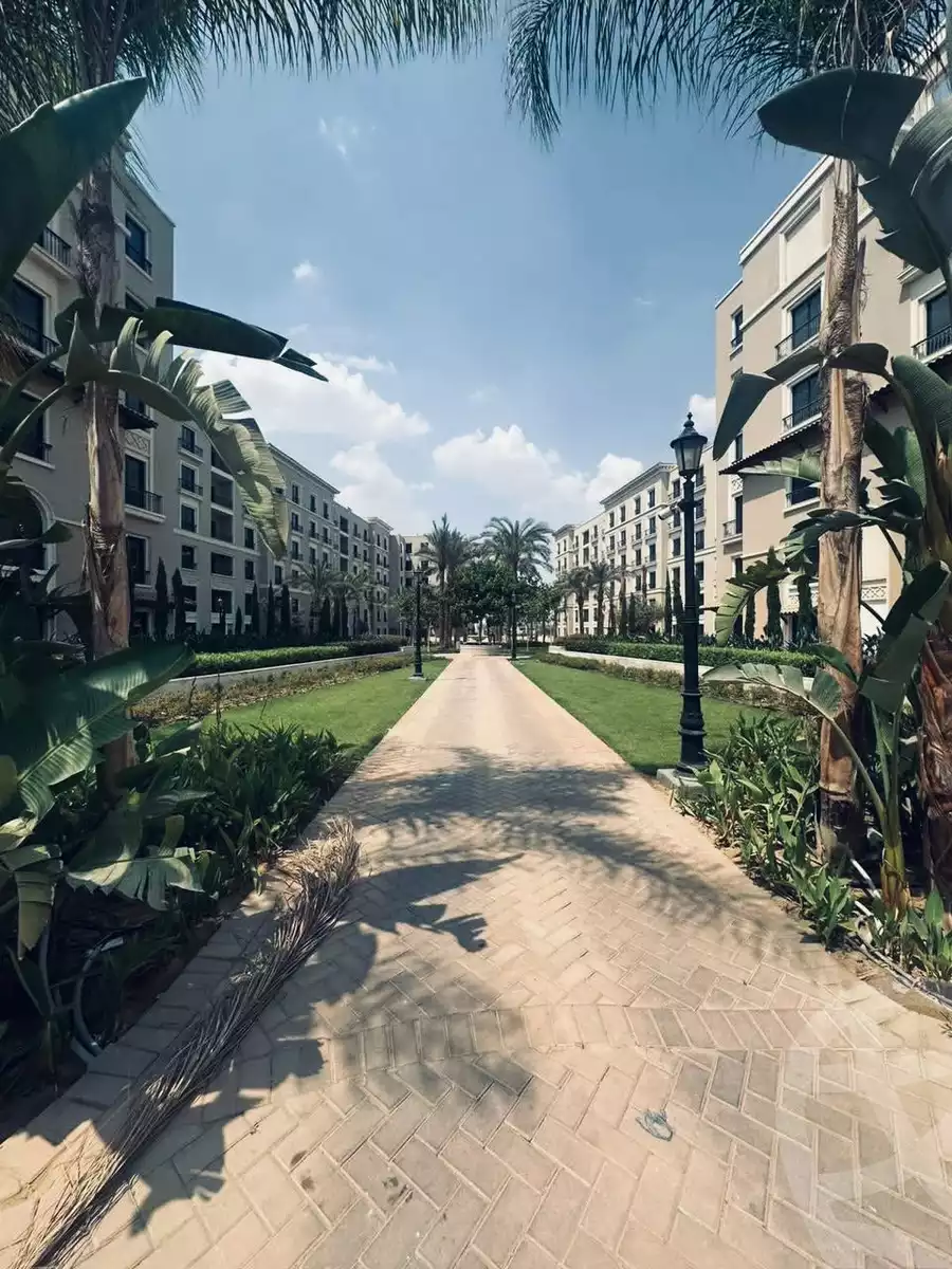 https://aqarmap.com.eg/ar/listing/6728583-for-sale-cairo-el-sheikh-zayed-city-compounds-kmbwnd-fyldj-wyst-dr-llttwyr