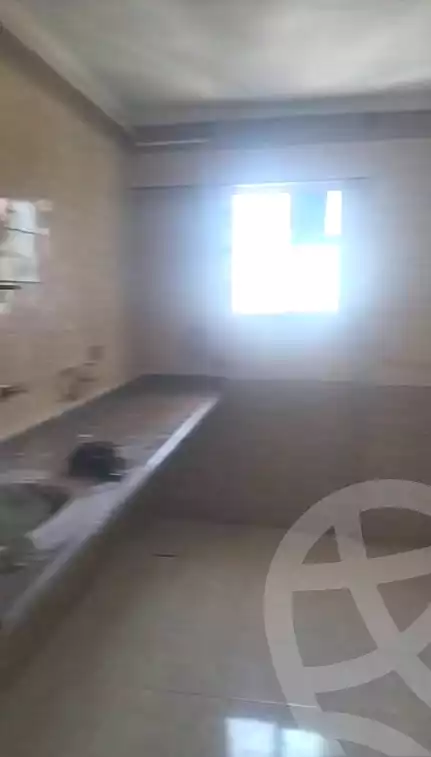 https://aqarmap.com.eg/en/listing/6730167-for-rent-alexandria-ganaklis-shr-mrtdy-bsh