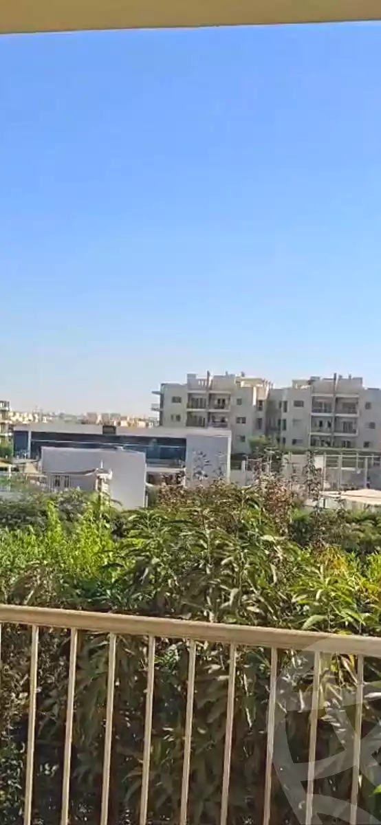 https://aqarmap.com.eg/en/listing/6733515-for-rent-cairo-el-sheikh-zayed-city-compounds-dh-drys