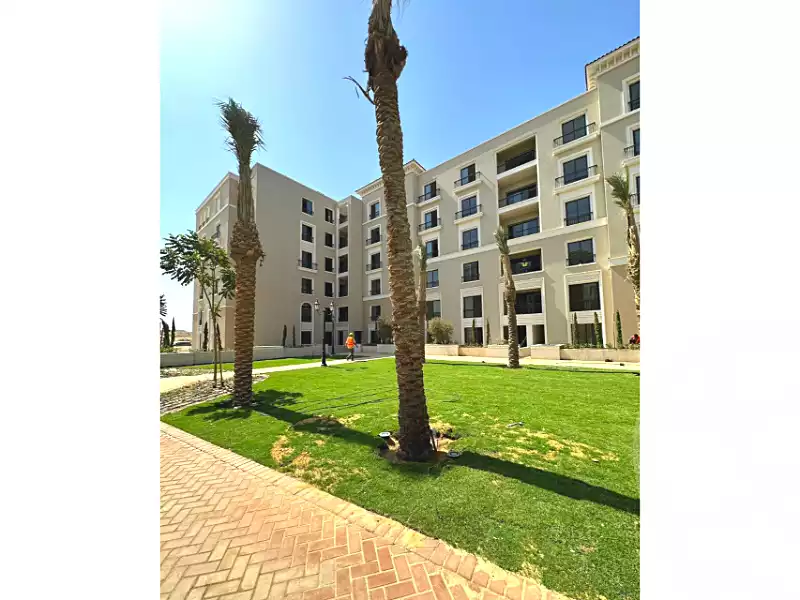 https://aqarmap.com.eg/ar/listing/6734222-for-sale-cairo-el-sheikh-zayed-city-compounds-kmbwnd-fyldj-wyst-dr-llttwyr