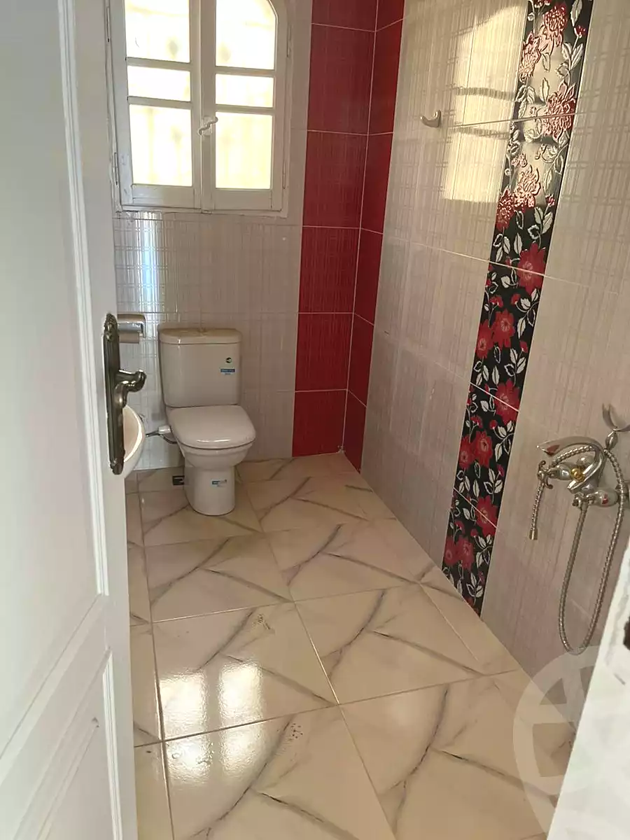 https://aqarmap.com.eg/ar/listing/6734537-for-sale-cairo-new-cairo-ganob-el-akadamiya-south-academy-a-zaid-ebn-haretha-st