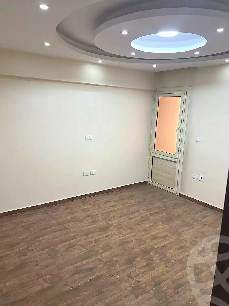 https://aqarmap.com.eg/ar/listing/6735309-for-rent-cairo-helwan-ahmed-enci-st
