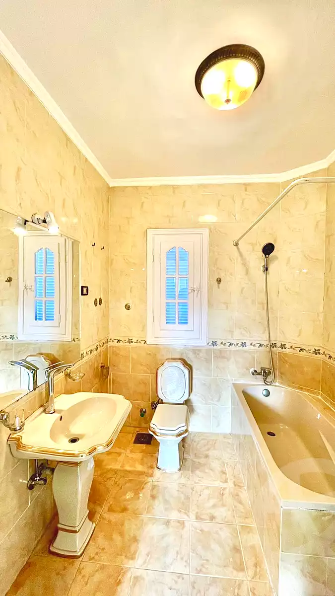 https://aqarmap.com.eg/ar/listing/6735645-for-sale-cairo-el-sheikh-zayed-city-alex-cairo-desert-road-mdyn-sfnks-ljdyd-sandorini