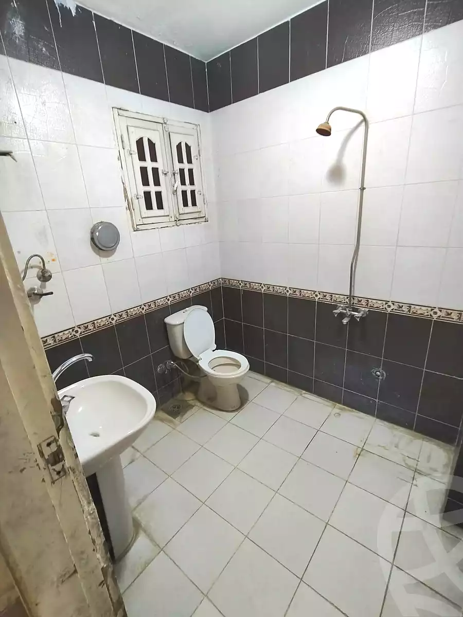 https://aqarmap.com.eg/ar/listing/6736368-for-rent-cairo-helwan-hadayek-helwan-nile-corniche-st