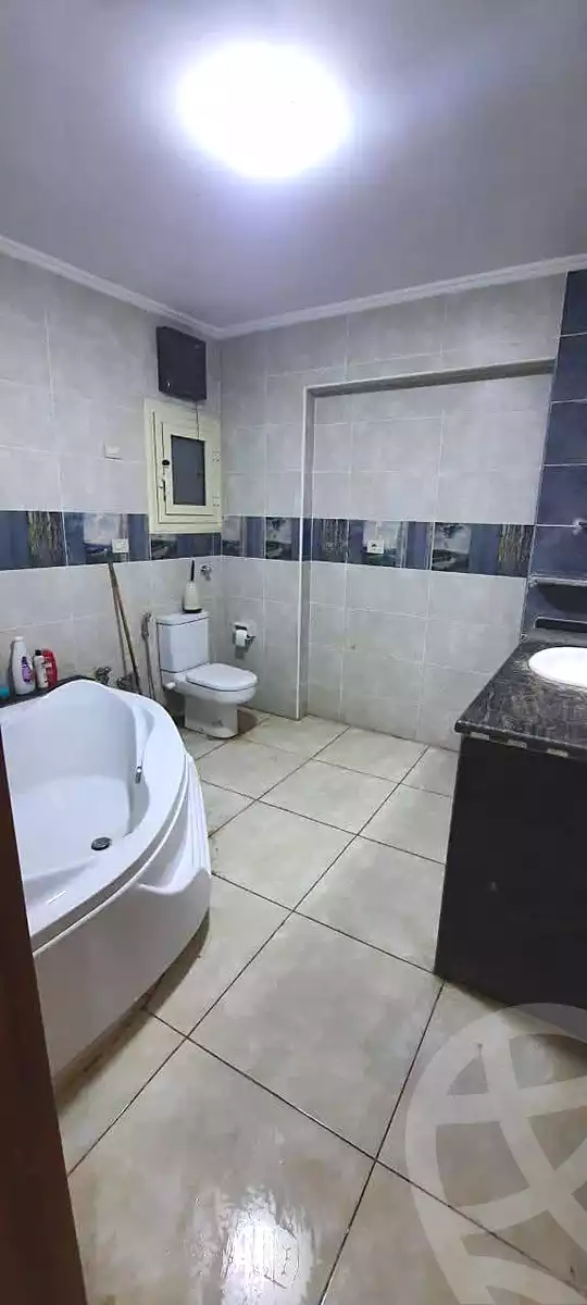 https://aqarmap.com.eg/ar/listing/6736775-for-sale-alexandria-l-jmy-lbytsh-mahmoud-awad-st