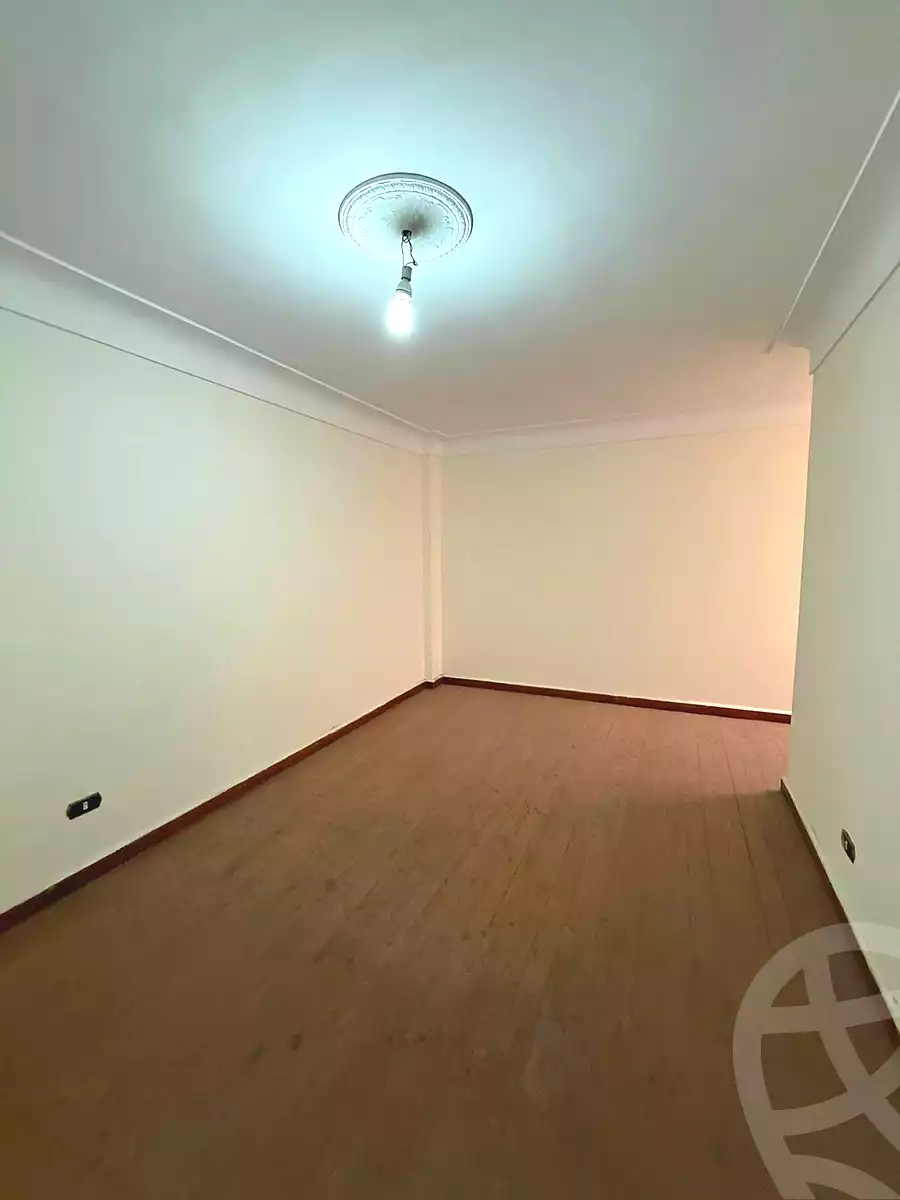 https://aqarmap.com.eg/ar/listing/6737143-for-sale-alexandria-el-asafra-ahmed-tiesser-st