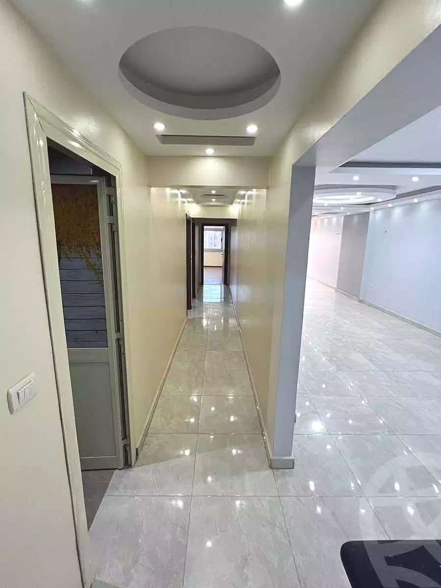 https://aqarmap.com.eg/ar/listing/6738133-for-rent-cairo-helwan-ahmed-enci-st