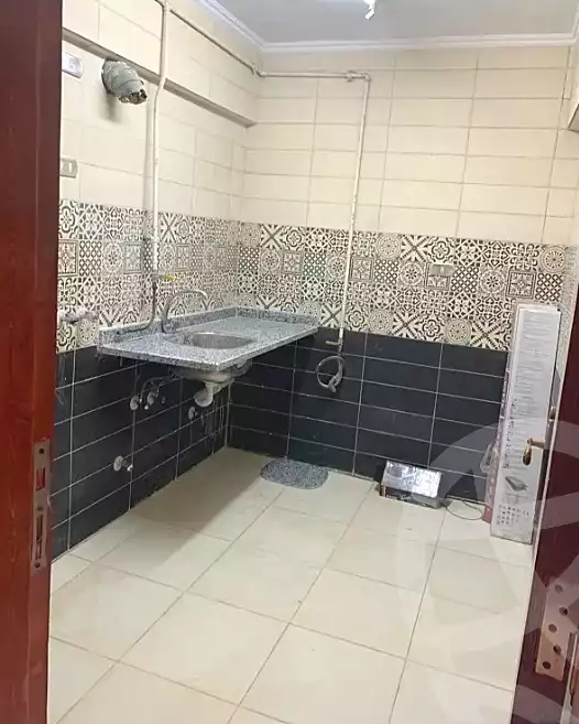 https://aqarmap.com.eg/en/listing/6738505-for-rent-cairo-el-maadi-degla-street-233