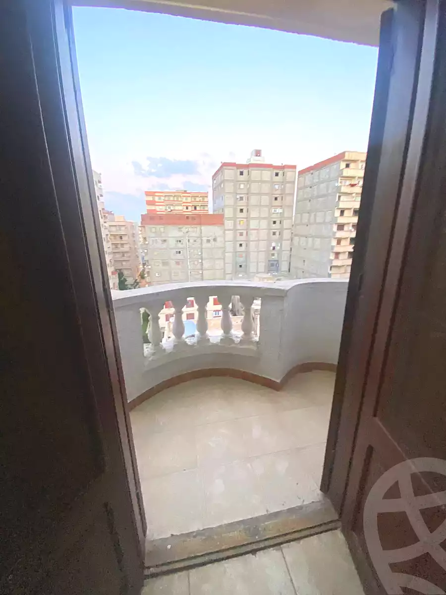 https://aqarmap.com.eg/ar/listing/6738654-for-sale-alexandria-l-jmy-el-kilo-21