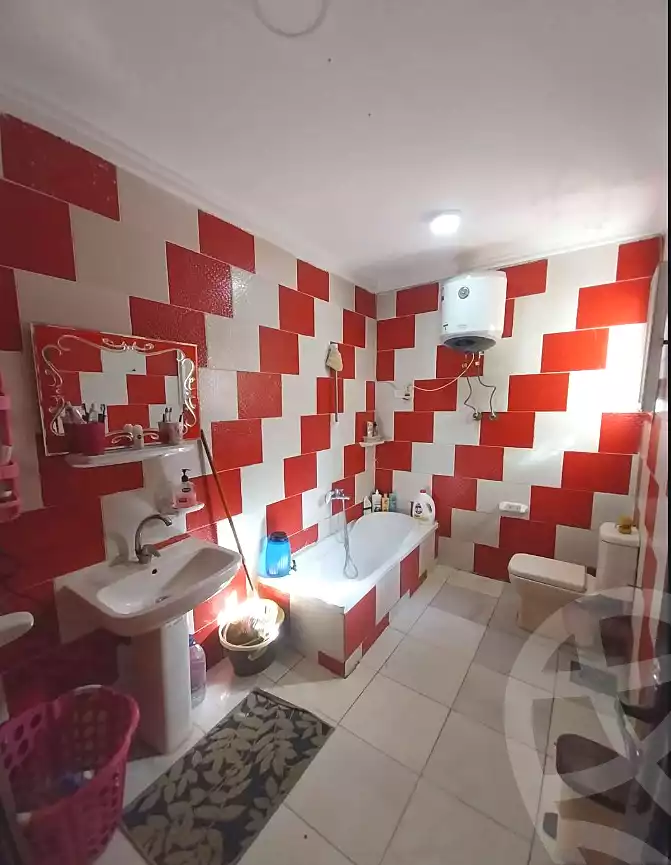 https://aqarmap.com.eg/ar/listing/6741974-for-sale-alexandria-sydy-bshr-sydy-bshr-bhry-mohamed-el-srafi-st.