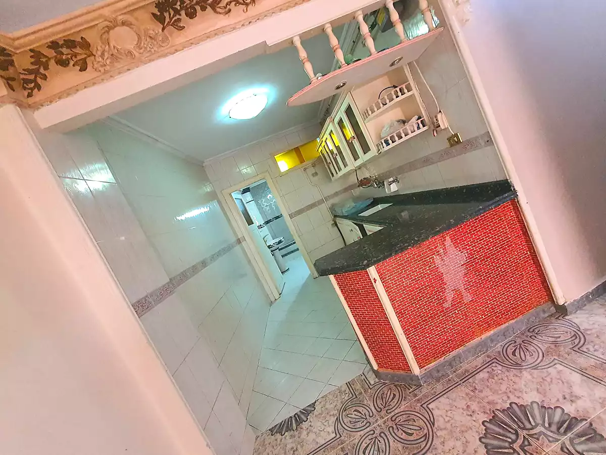 https://aqarmap.com.eg/ar/listing/6742131-for-sale-alexandria-moharram-bey-tryq-qn-lswys