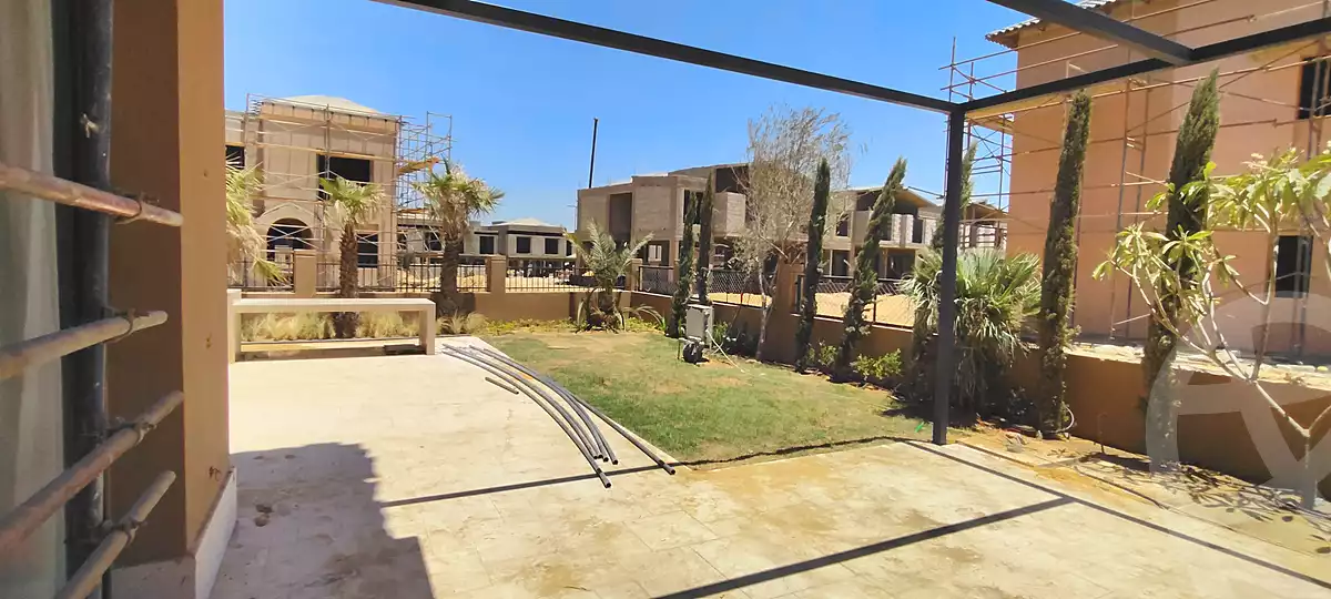 https://aqarmap.com.eg/ar/listing/6742730-for-sale-cairo-el-sheikh-zayed-city-compounds-kmbwnd-fyldj-wyst-dr-llttwyr