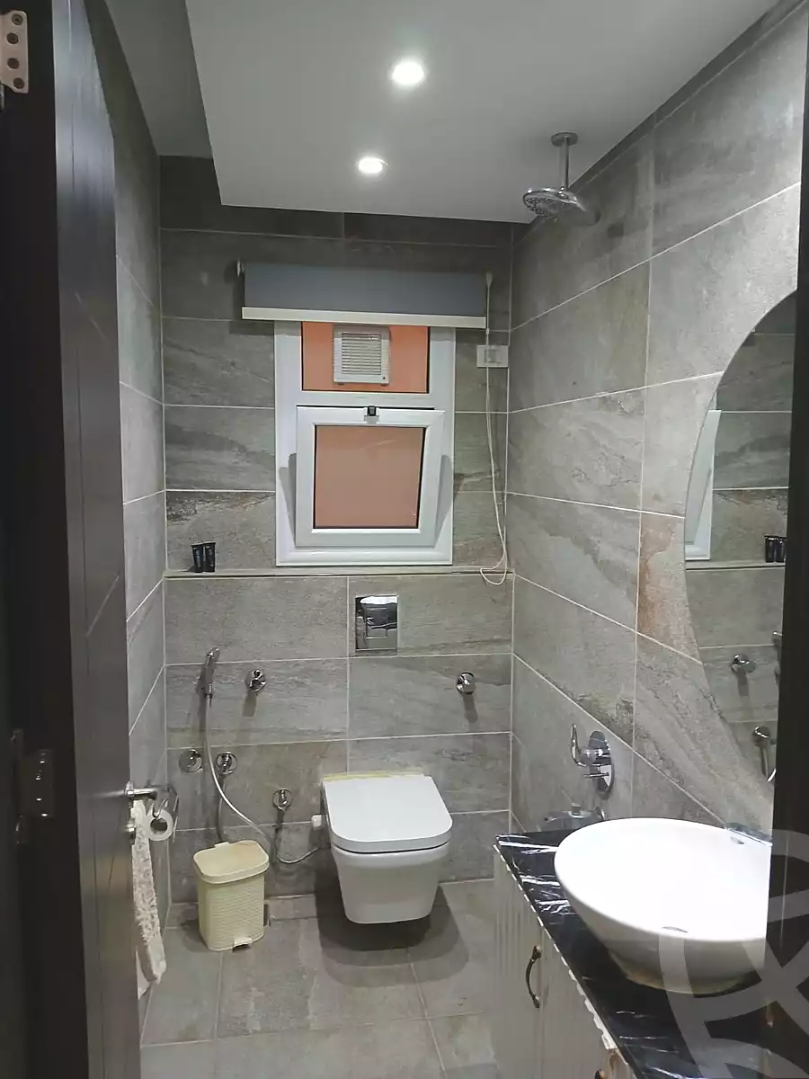 https://aqarmap.com.eg/ar/listing/6742826-for-sale-cairo-el-sheikh-zayed-city-compounds-el-khamayel