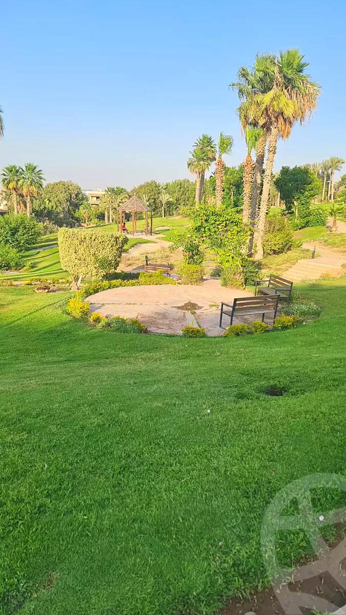 https://aqarmap.com.eg/ar/listing/6743425-for-sale-cairo-el-sheikh-zayed-city-compounds-zayed-2000