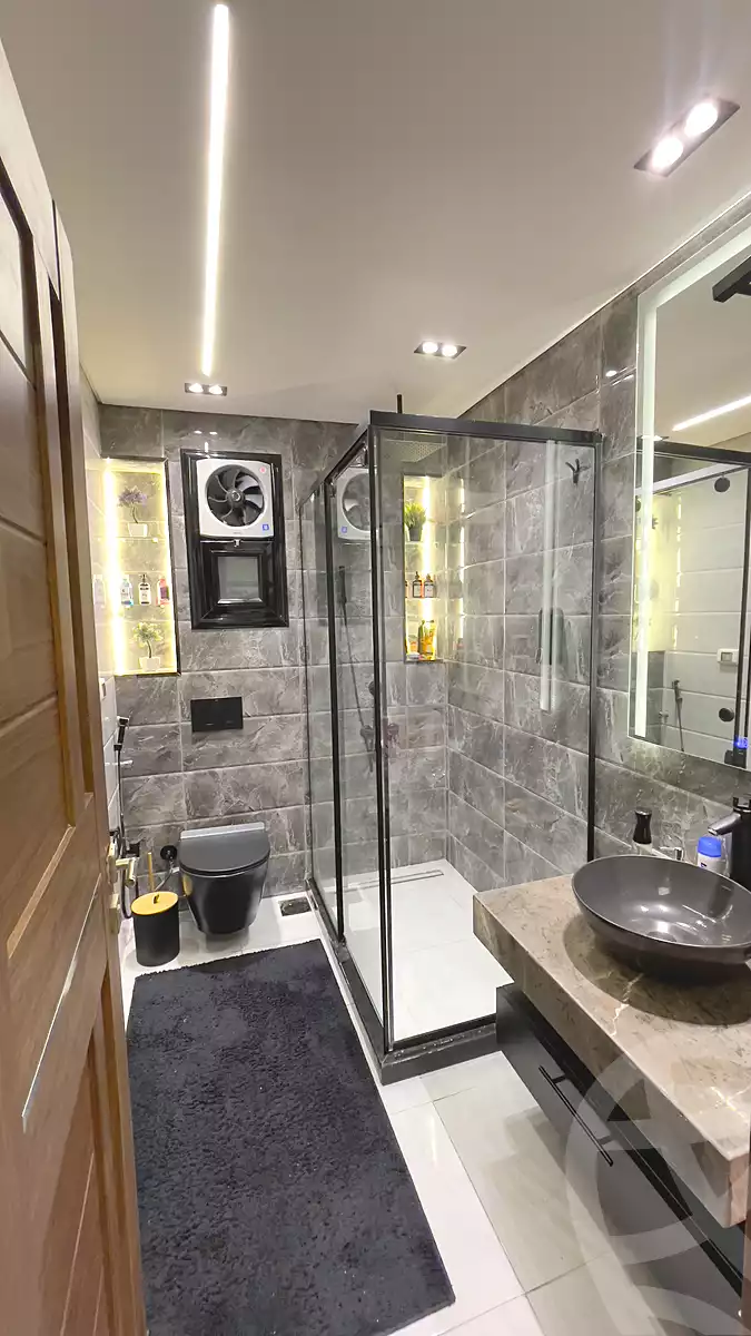https://aqarmap.com.eg/ar/listing/6743916-for-sale-alexandria-lauran-ahmed-zou-al-fekar-st