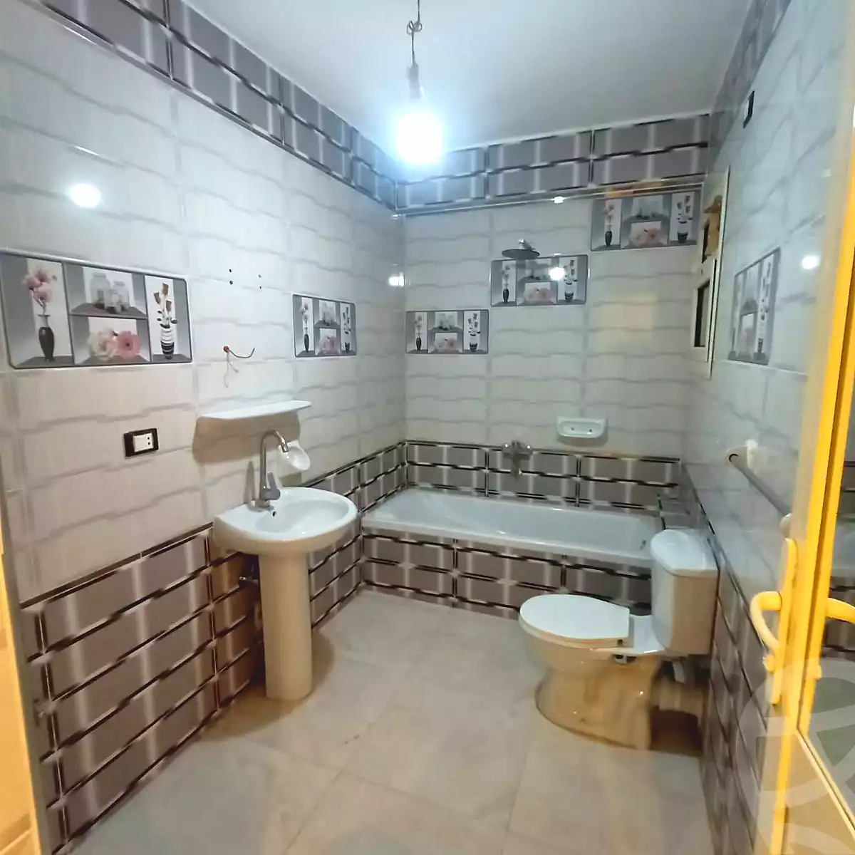 https://aqarmap.com.eg/ar/listing/6744114-for-sale-cairo-ain-shams