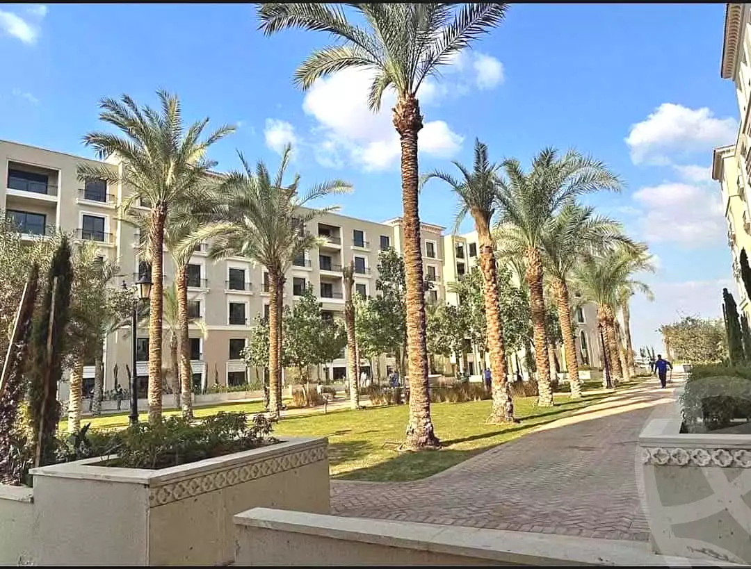 https://aqarmap.com.eg/ar/listing/6744984-for-sale-cairo-el-sheikh-zayed-city-compounds-kmbwnd-fyldj-wyst-dr-llttwyr