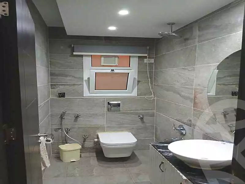 https://aqarmap.com.eg/ar/listing/6745234-for-sale-cairo-el-sheikh-zayed-city-compounds-el-khamayel