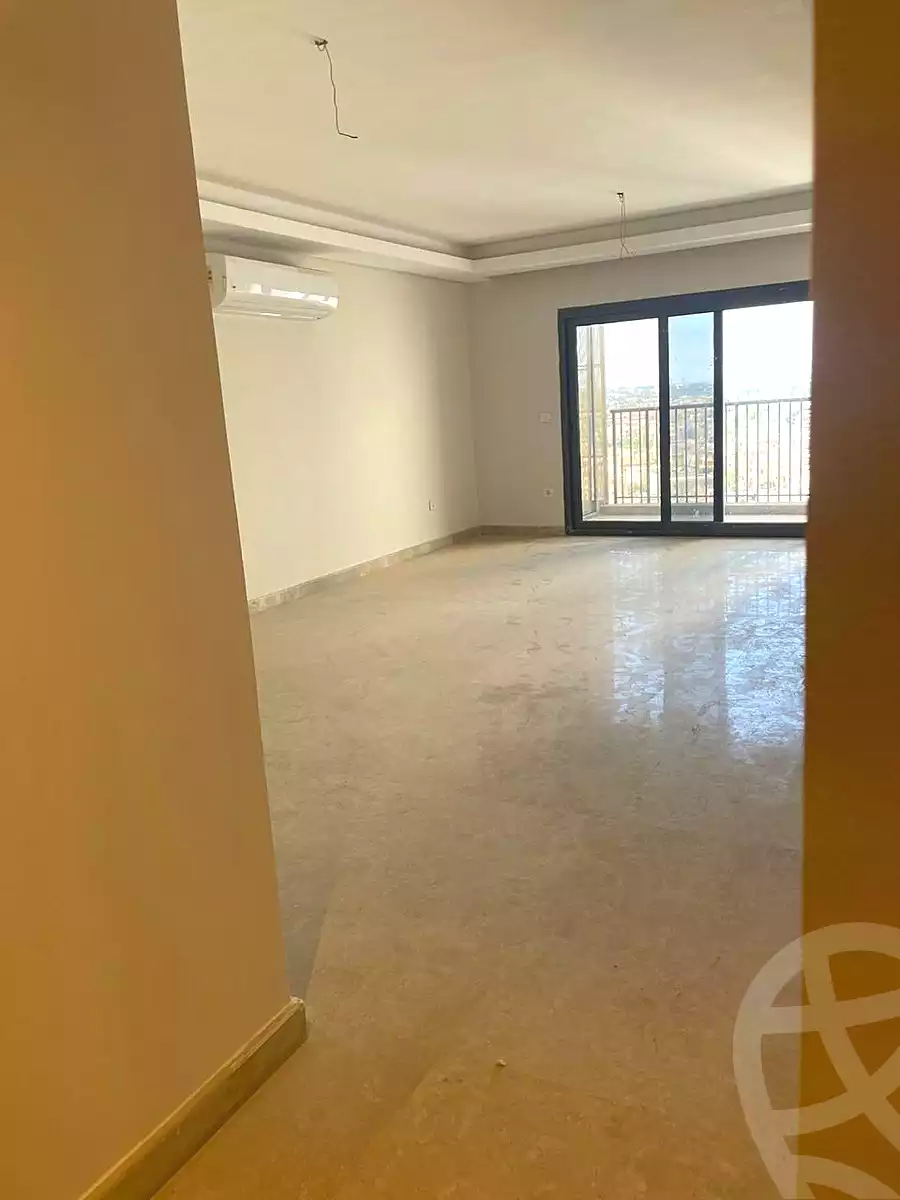 https://aqarmap.com.eg/ar/listing/6745386-for-sale-cairo-el-sheikh-zayed-city-compounds-zyd-wr-llttwyr-z-tower